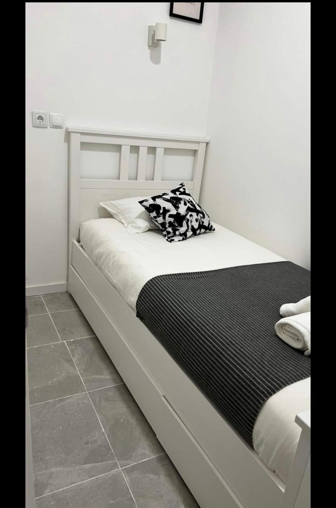 Apartamento Conde Do Redondo リスボン エクステリア 写真
